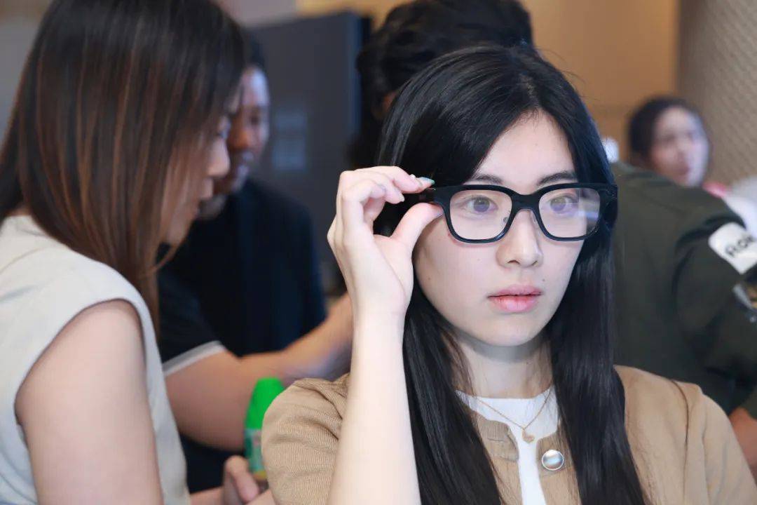 外版）中国香港首发Rokid深化全球化布局开元棋牌网站Rokid Glasses（海(图6)